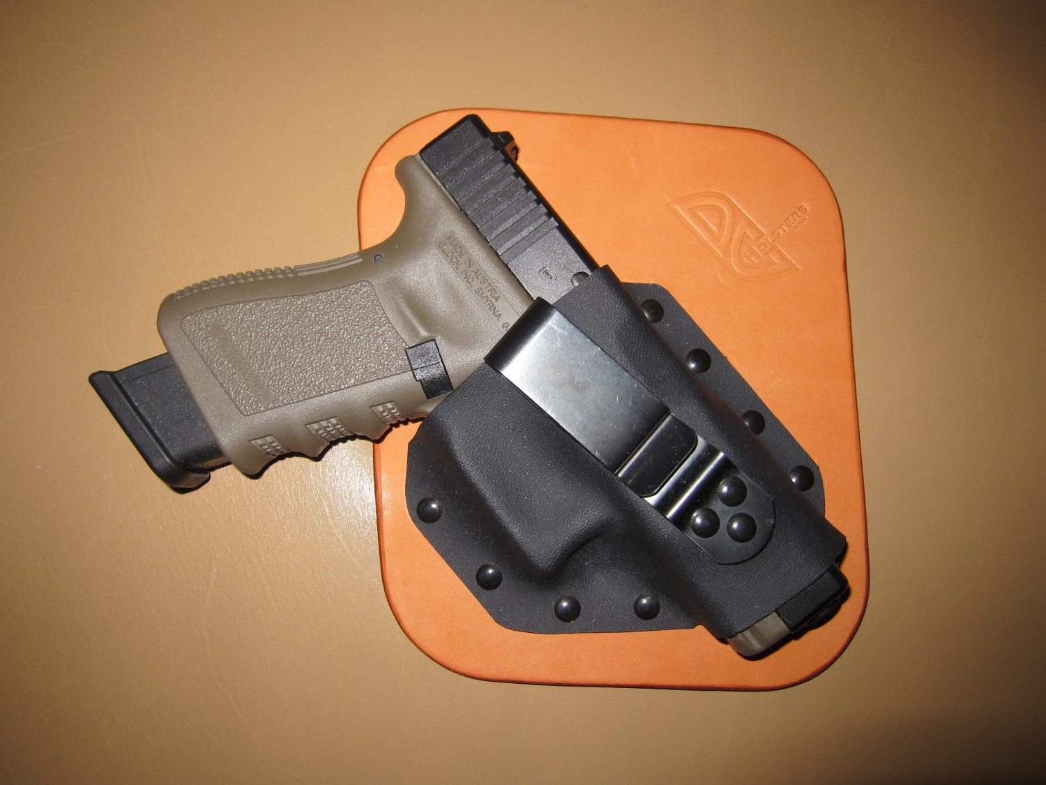 DC_Holsters_IWB_Concealment_Holster_1